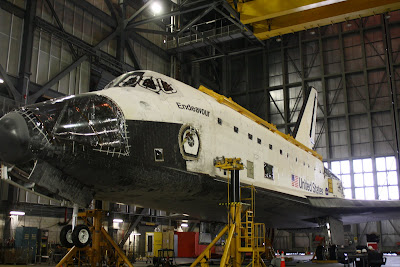 Shuttle inside VAB